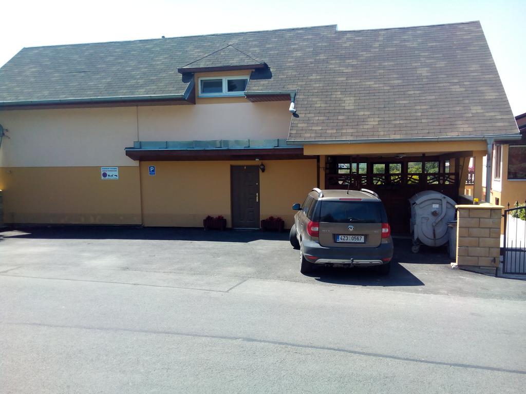 Penzion Ivana Valasske Mezirici Exterior photo