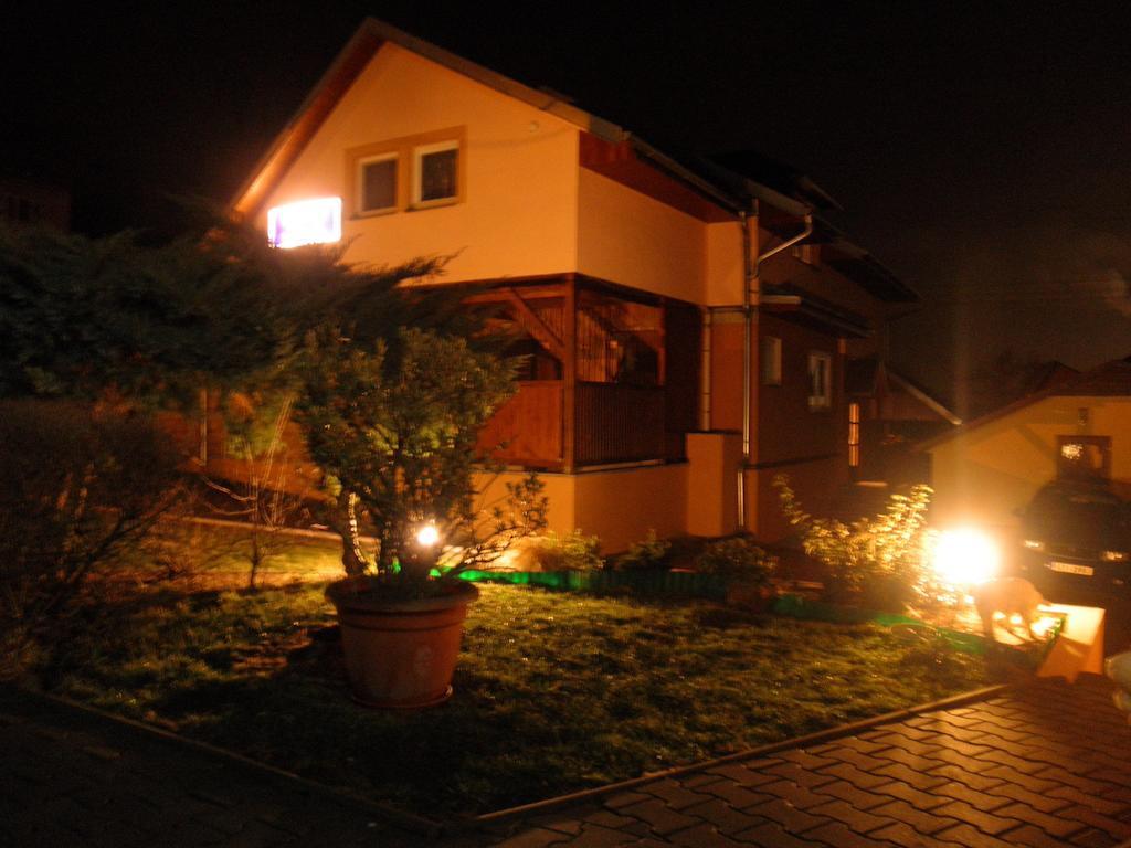 Penzion Ivana Valasske Mezirici Exterior photo